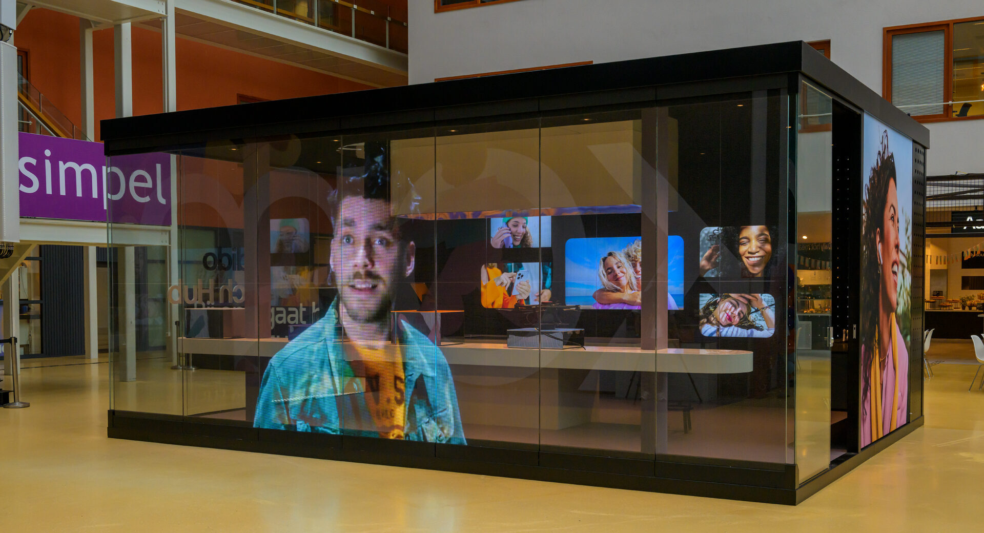Odido Tech Hub: immersive see-through experience - First Impression